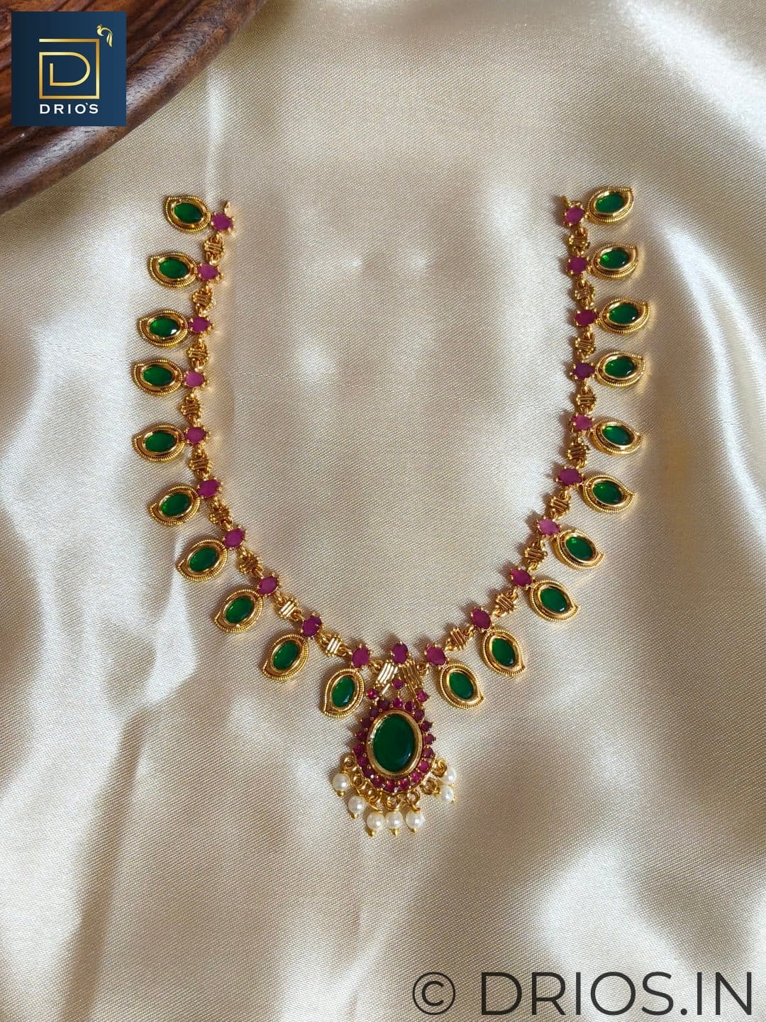 Brass jewellery set