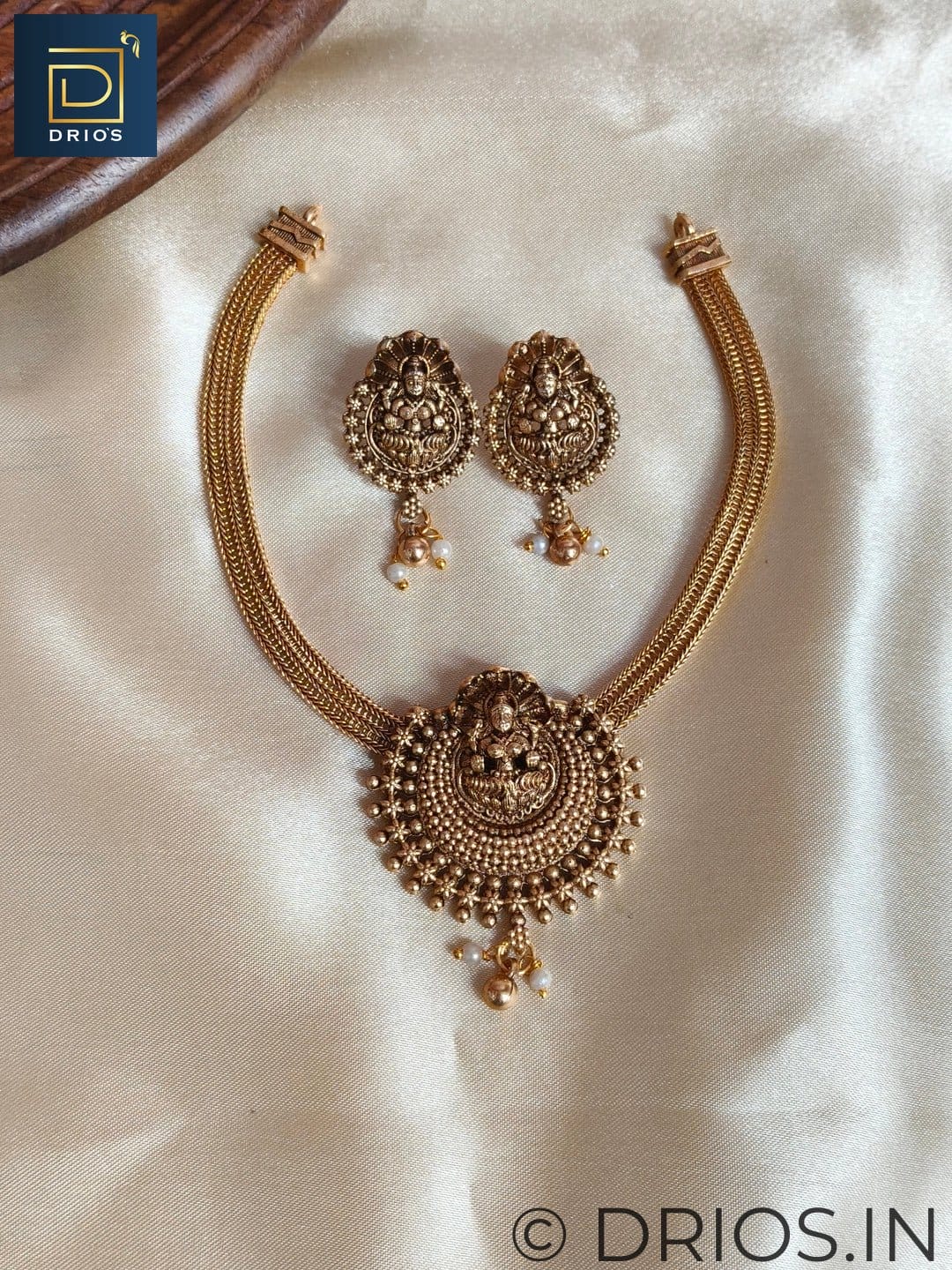 Brass jewellery set
