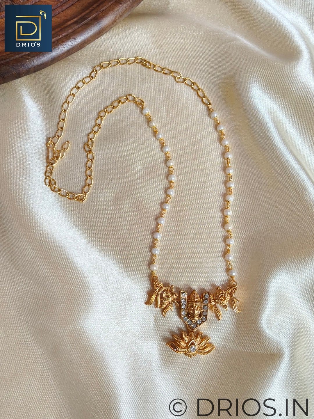 Brass jewellery set