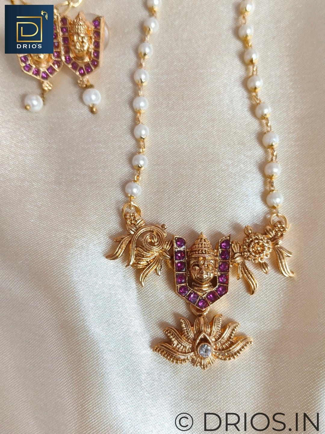 Brass jewellery set