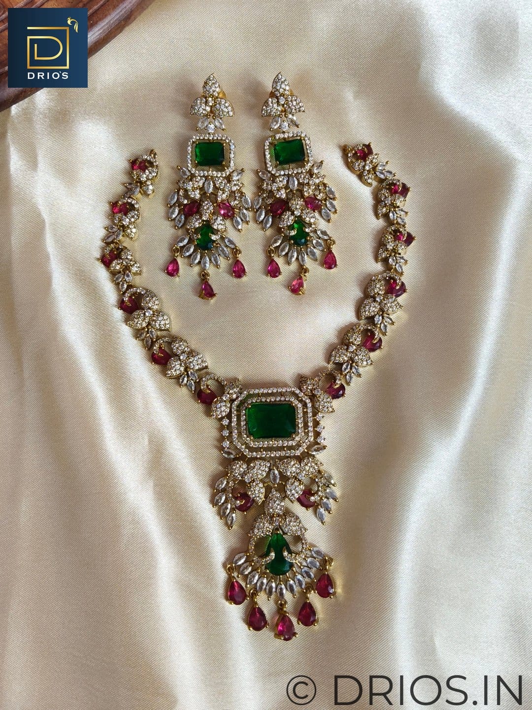 Brass jewellery set