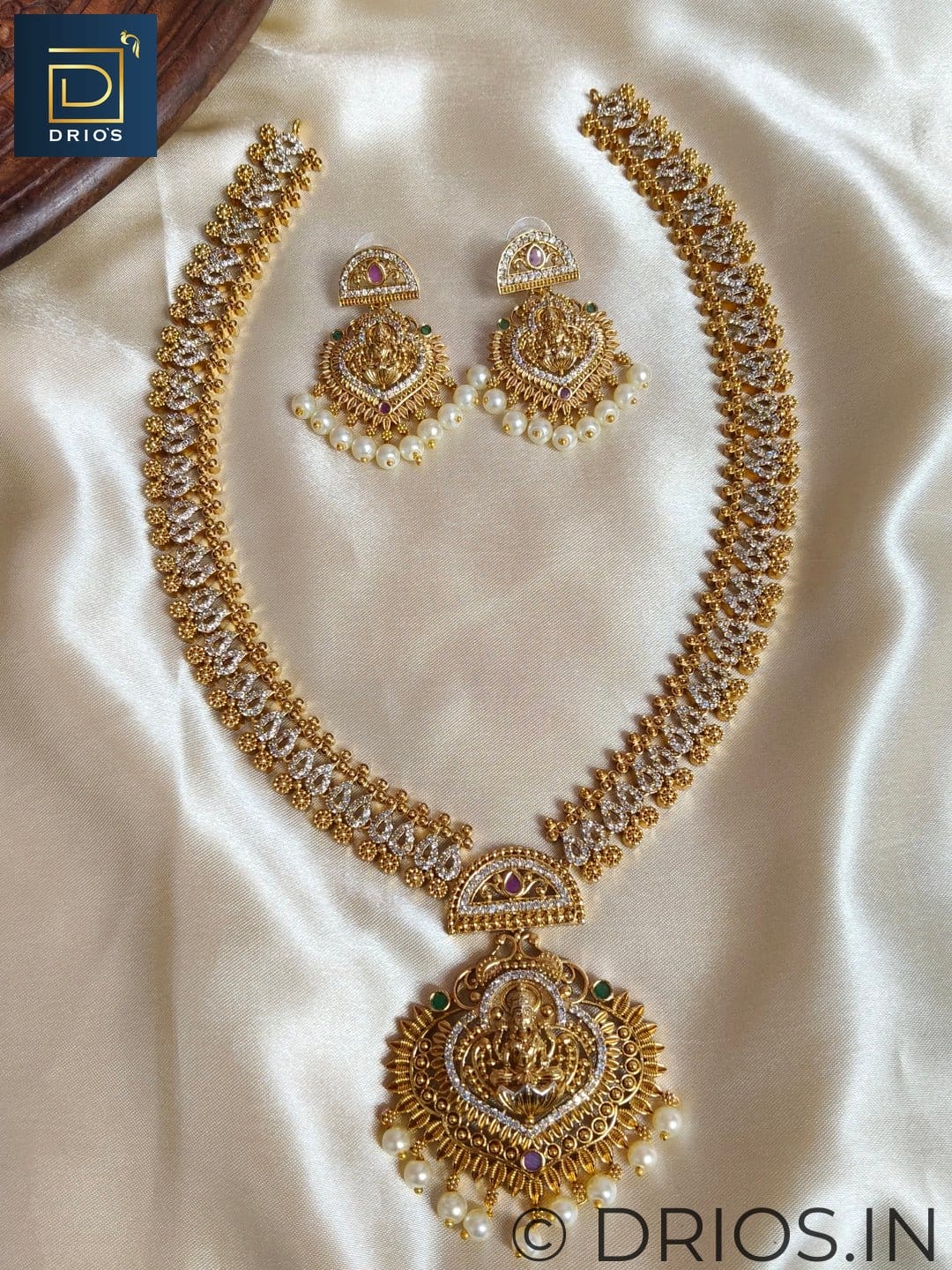 Brass jewellery set
