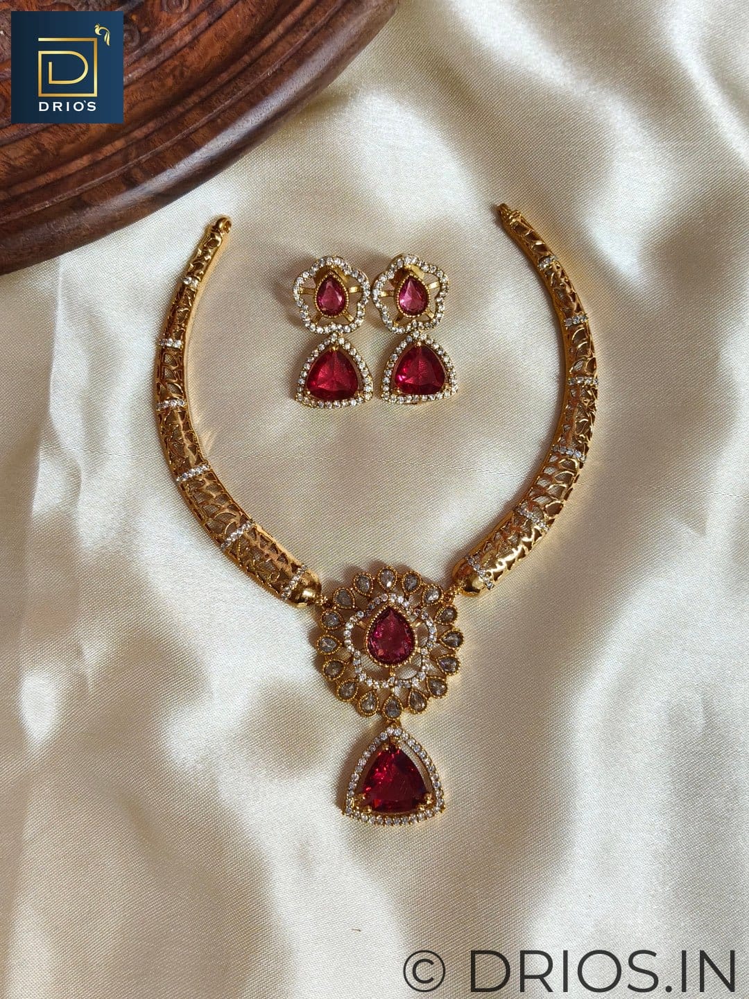 Brass jewellery set