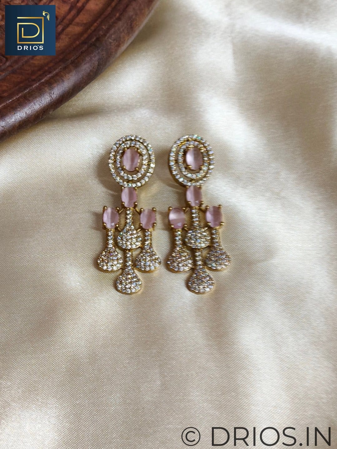 Regal Sparkle Necklace