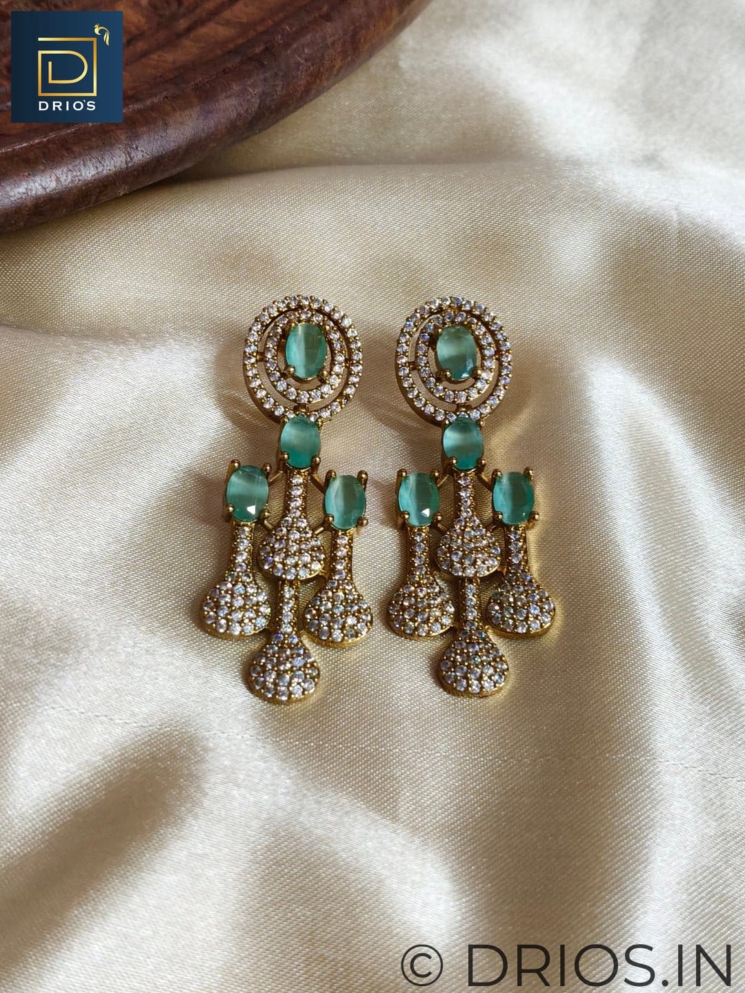 Regal Sparkle Necklace