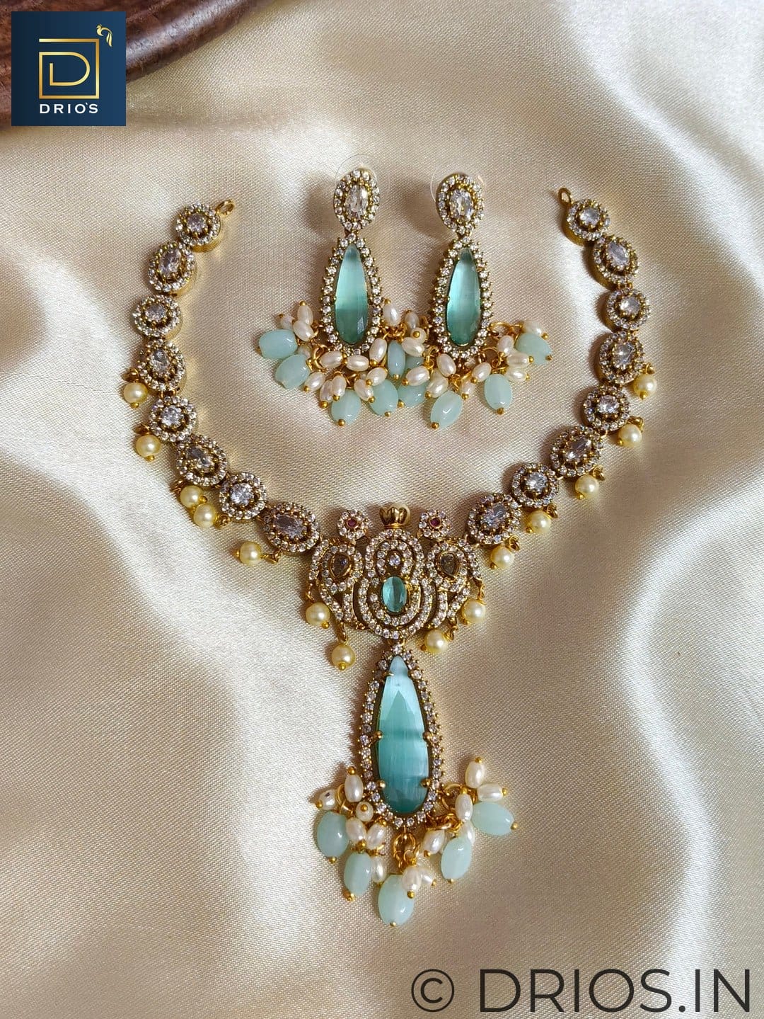 Brass jewellery set