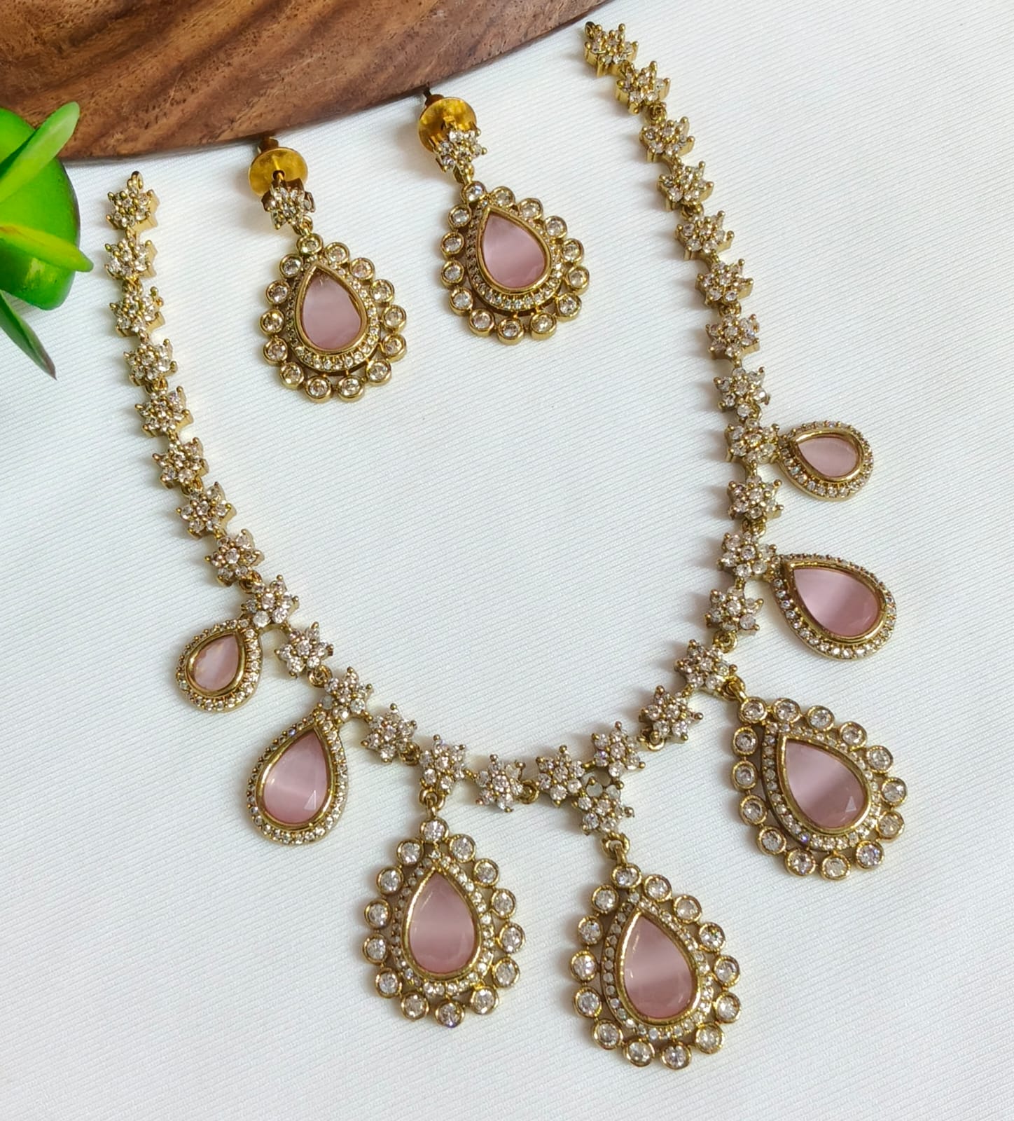 NECKLESS SET