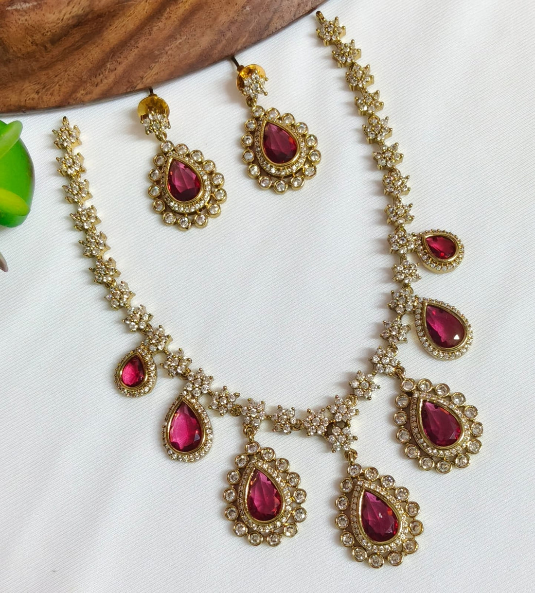NECKLESS SET