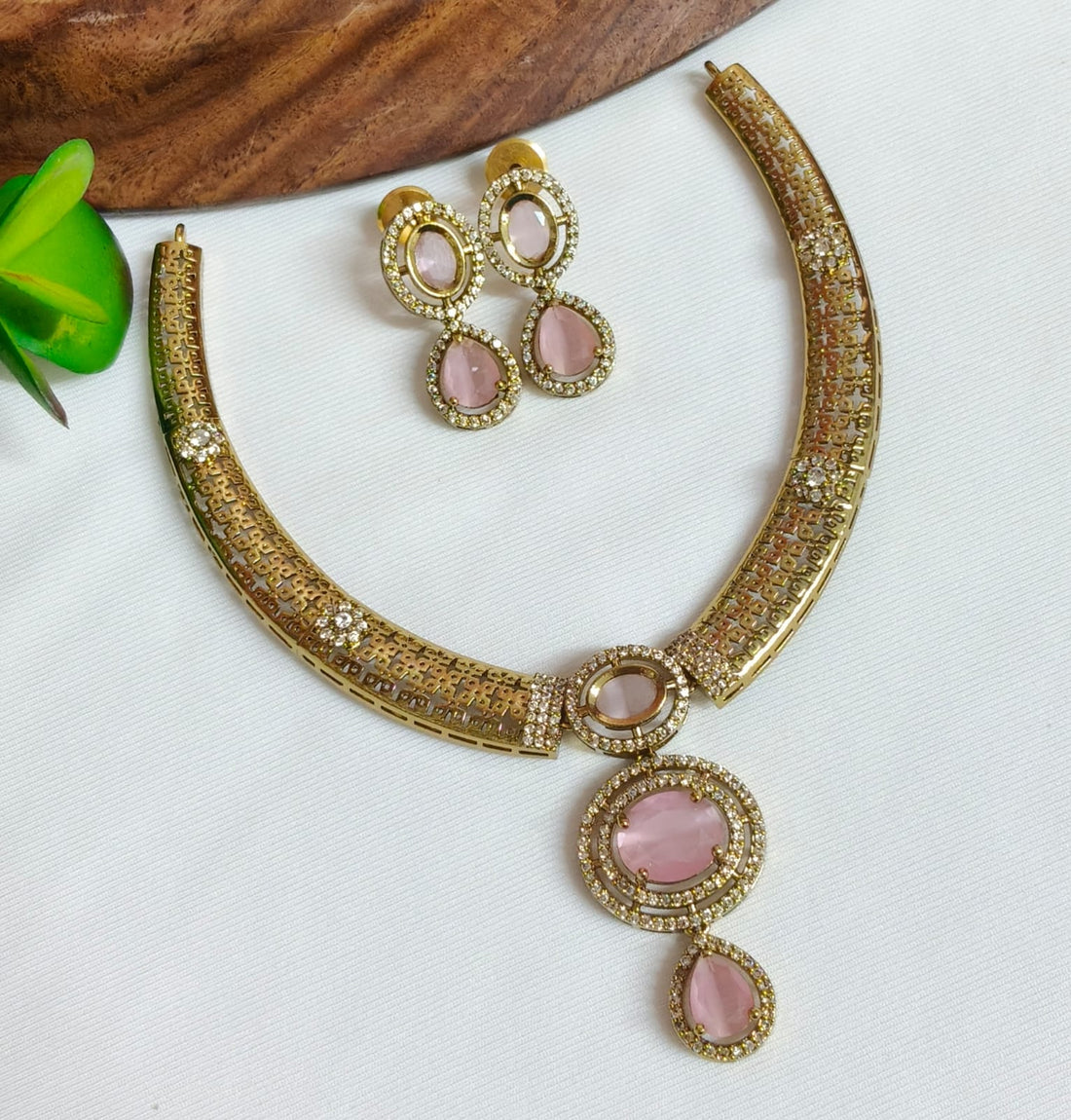 NECKLESS SET