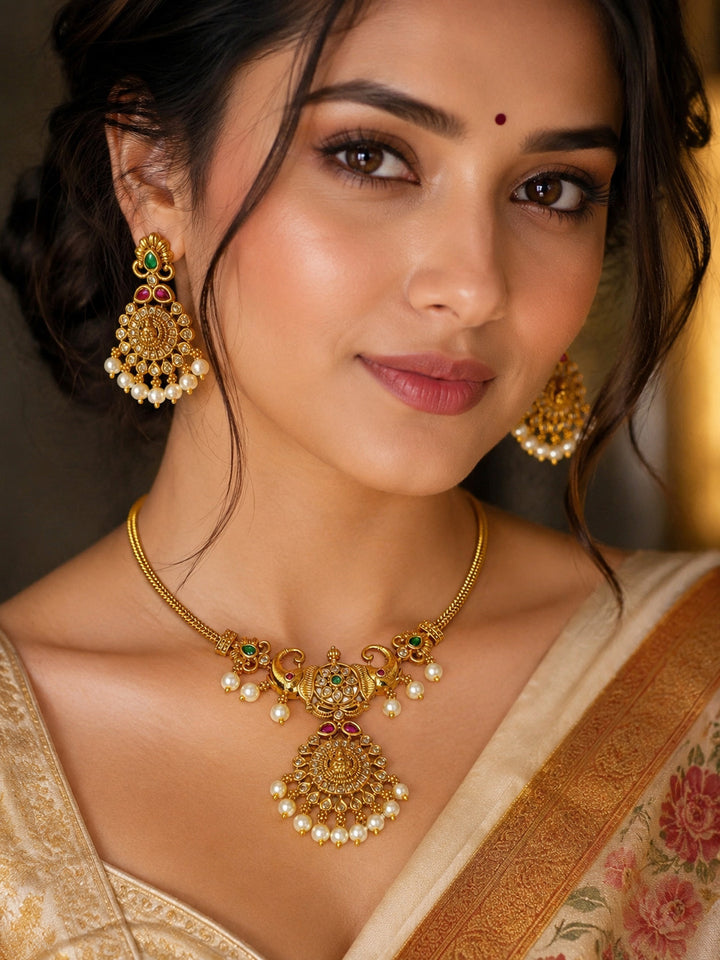 BRASS NECKLESS