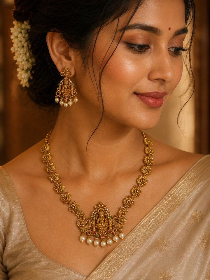 BRASS NECKLESS